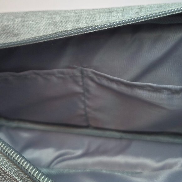 Like New - Homecube Multi-Compartment Gray Organizer Case, Textured Soft-Canvas - Picture 4 of 10